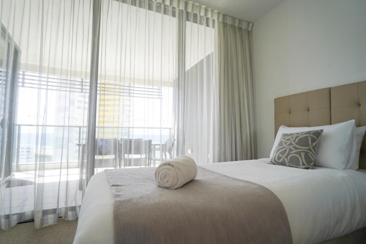 Oracle Broadbeach - Amazing Ocean Views!